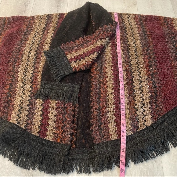 Oscar De La Renta Sweater Cape with Attached Scarf - Picture 6 of 8